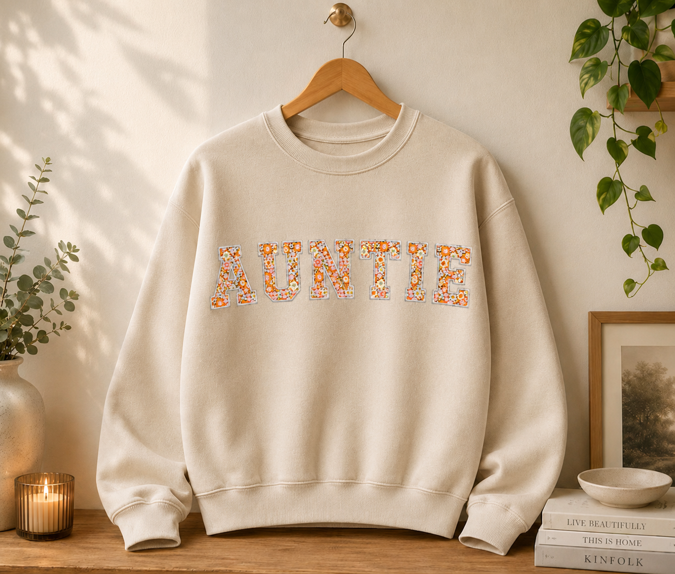 Varsity Letter Crewneck "Auntie"